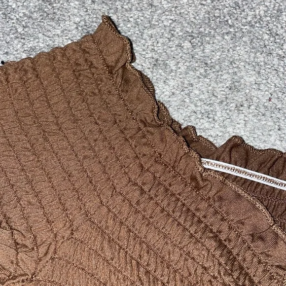 Ardene Ruched Ribbed Brown Tee - Picture 5 of 6